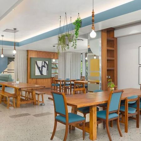Central Modern City Escape Apartment! Кейптаун Екстериор снимка