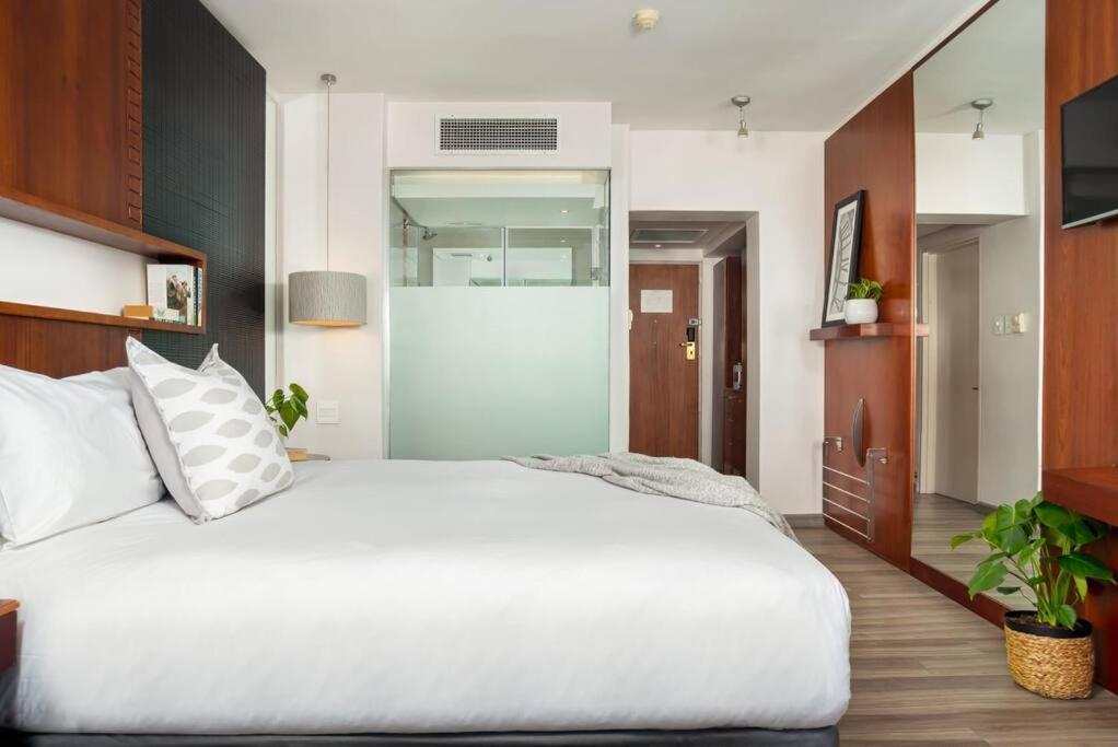 Central Modern City Escape Apartment! Кейптаун Екстериор снимка